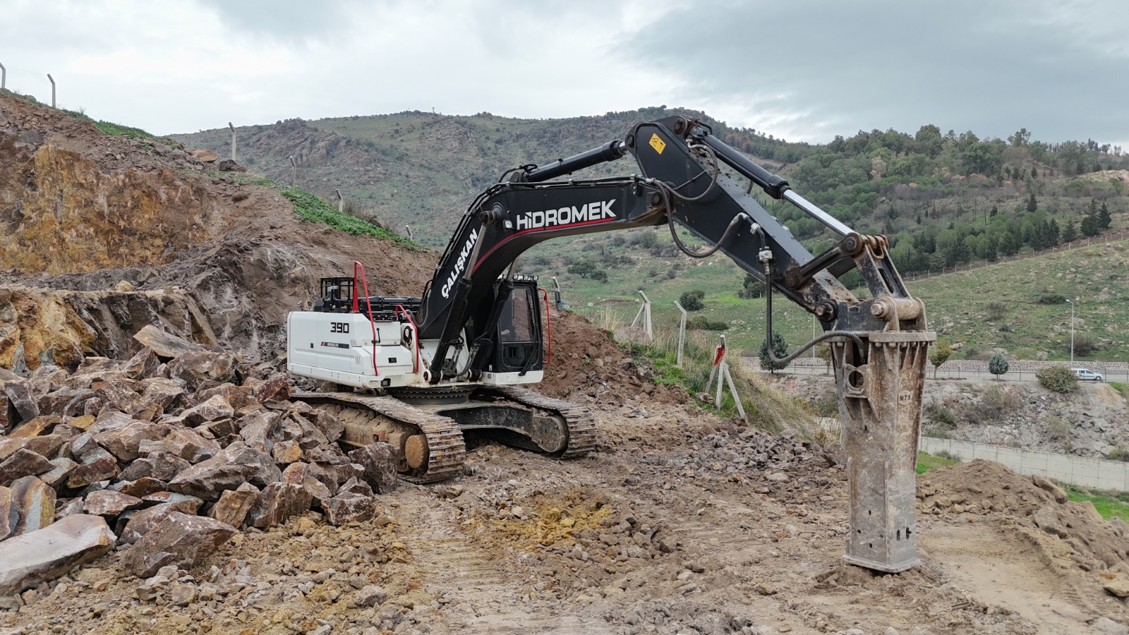 WhatsApp Image 2026-02-06 at 16.31.00 (1)