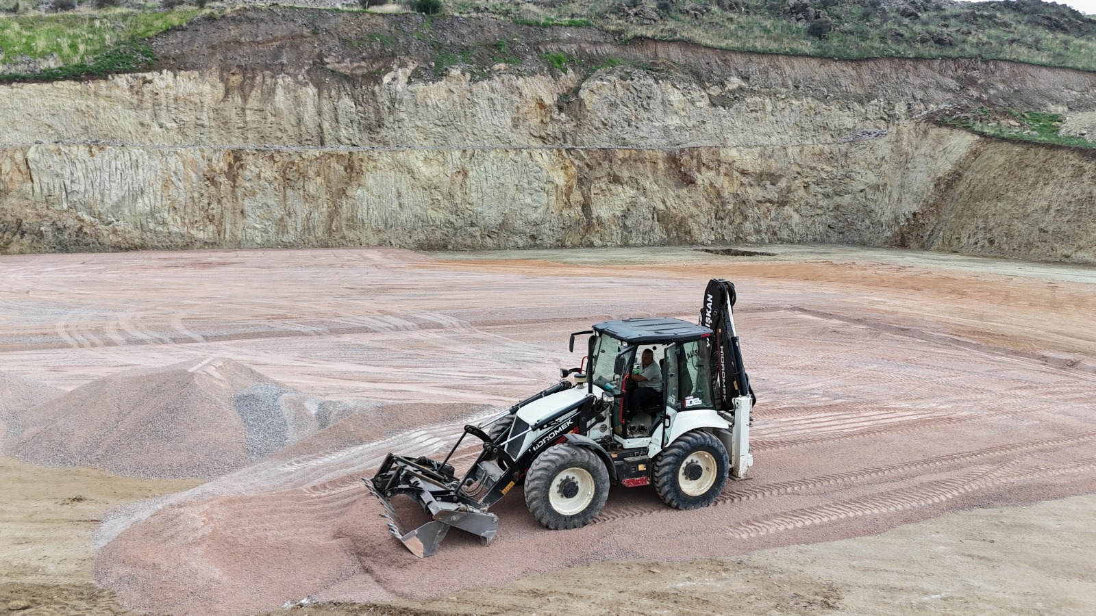 WhatsApp Image 2026-02-06 at 16.31.01 (3)